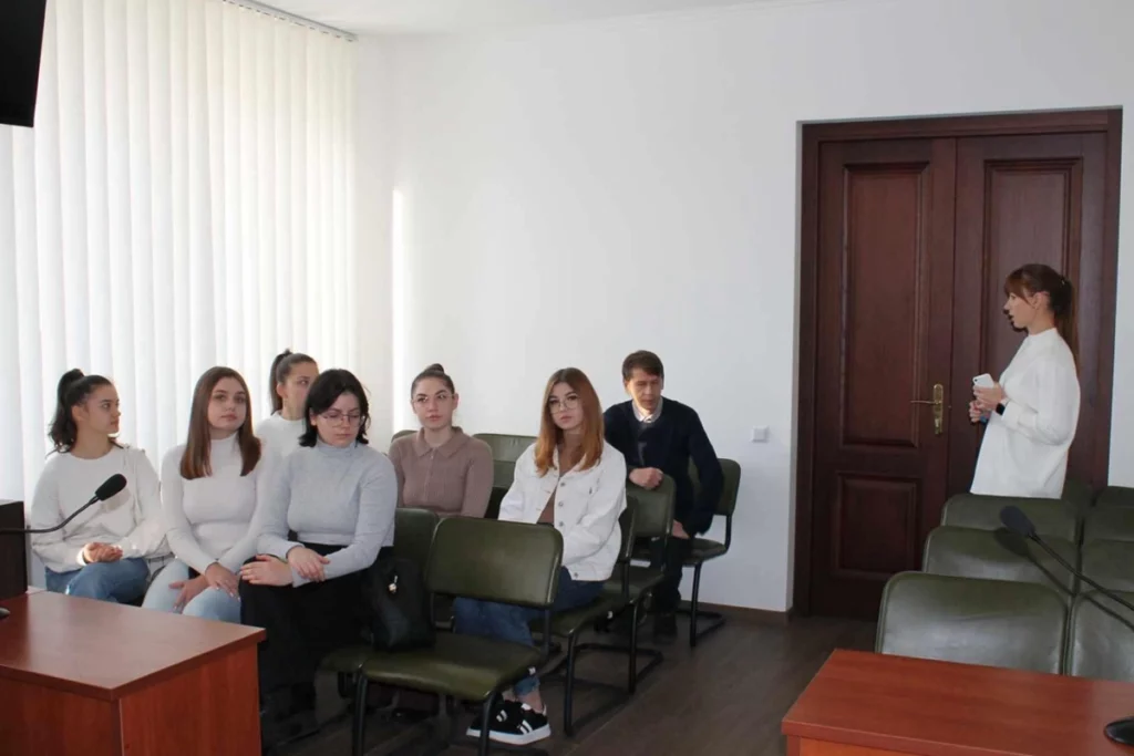 Екскурсія до Господарського  суду Хмельницької області.